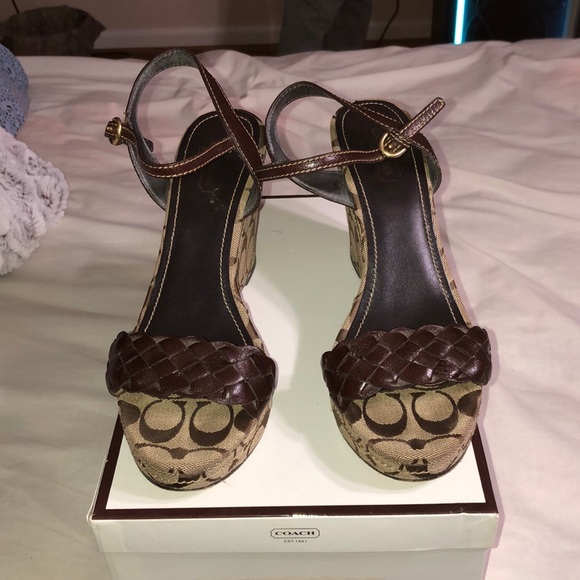 Heels - Picture 1 of 2